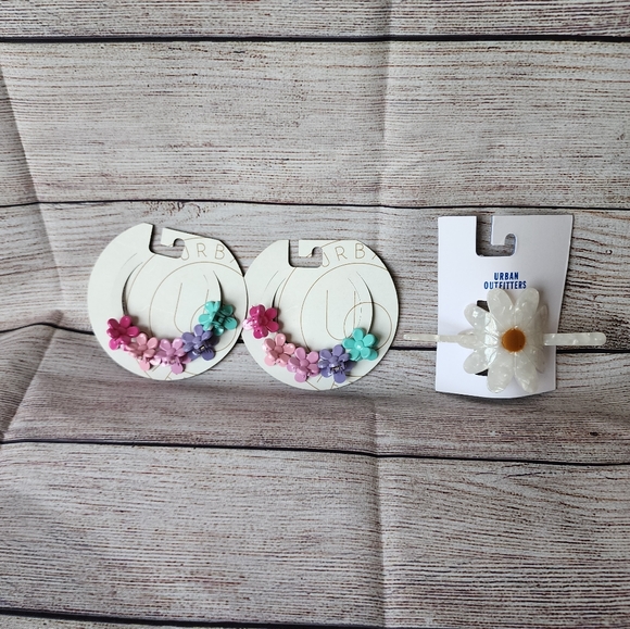 Urban Outfitters Hair Lot - Picture 1 of 5